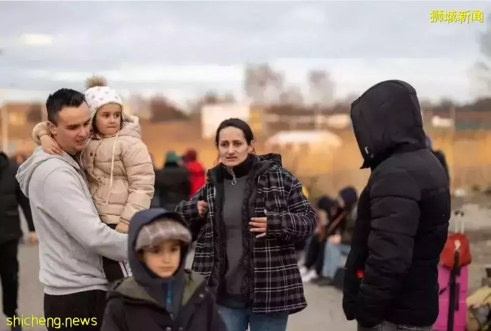 我的爱人在乌克兰,记录新加坡男人们的战火“救妻记”