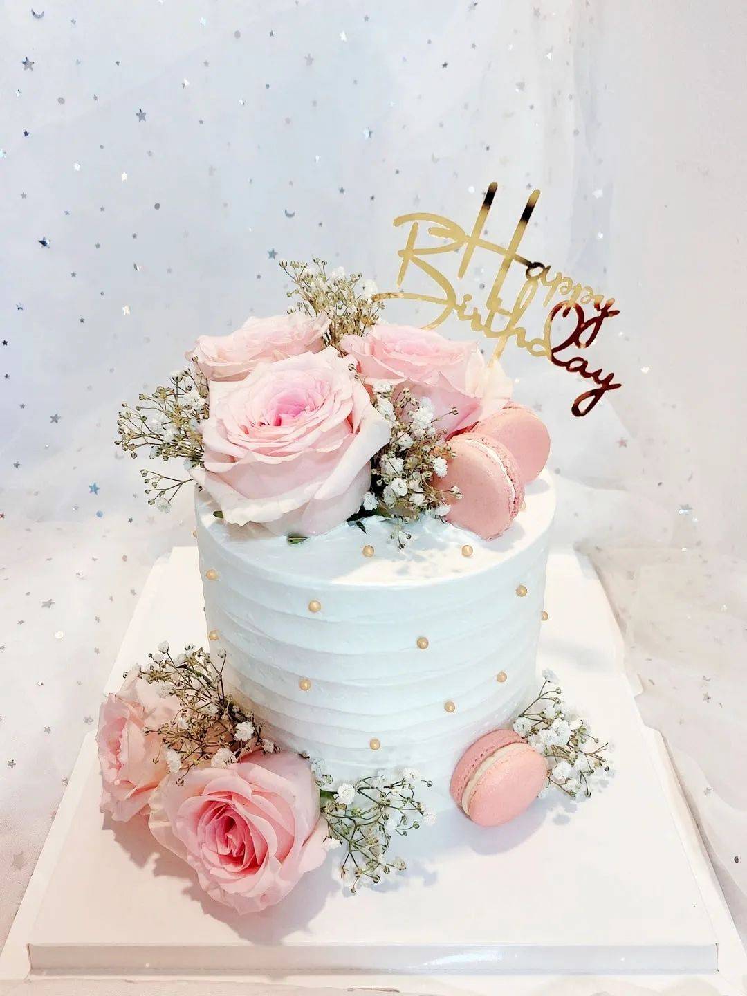 叮咚!你有一個情人節蛋糕請簽收!比玫瑰還好看的花也來了