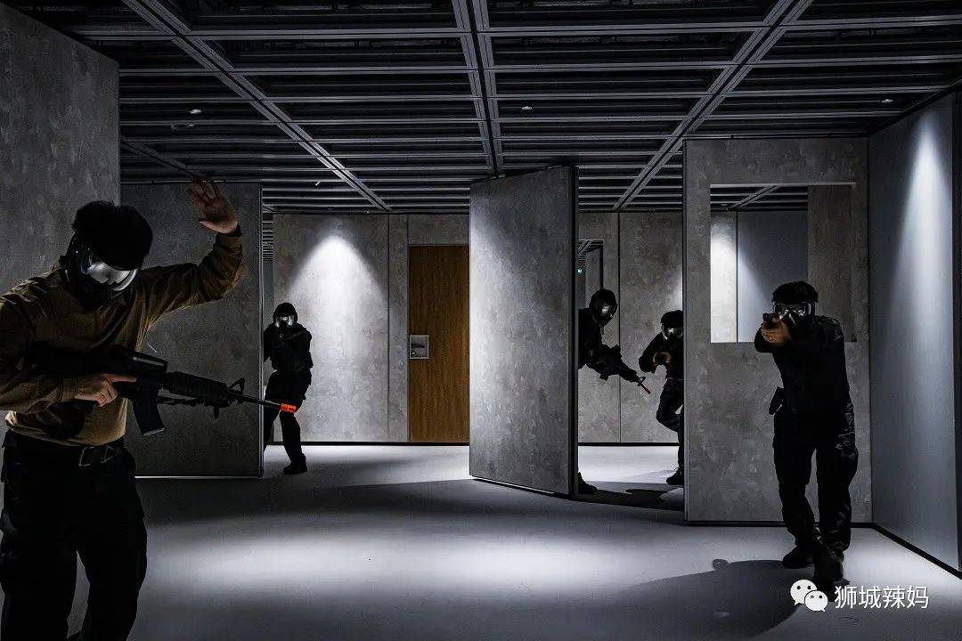 這麽貴的室內遊樂場,竟然有50萬新加坡人去瘋狂炫技!到底有啥好玩的