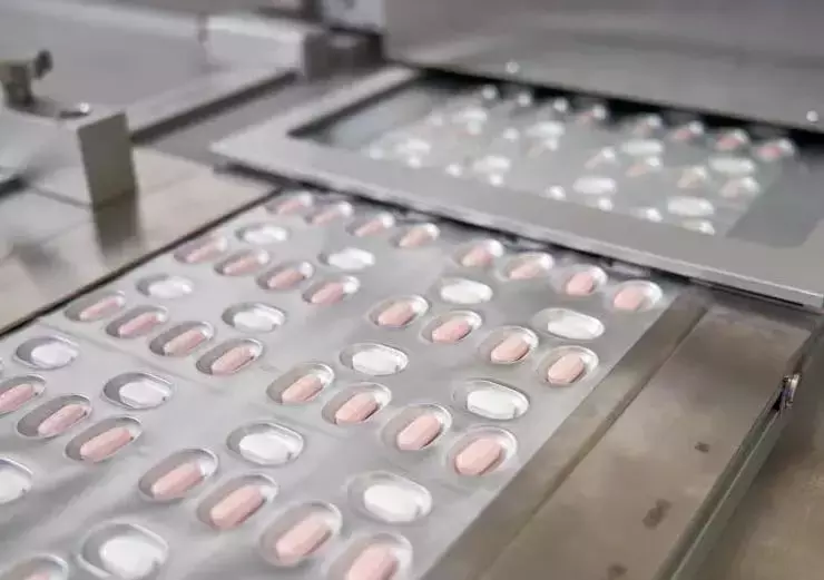 默克新冠口服药有效性下降,新加坡会改订辉瑞吗