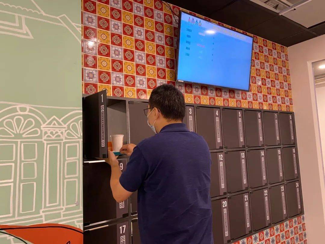 網紅店打卡!新加坡CBD出現高級無人食閣,餐點竟從這裏送出