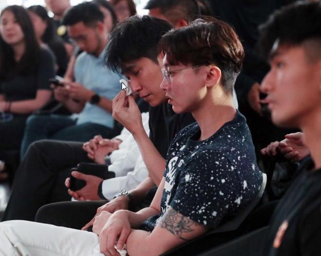 冯伟衷逝 世一周年 许振荣为爱徒写歌