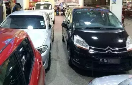 新币兑马币汇率暴涨后,他们都排队换钱了!下周去马来西亚更容易