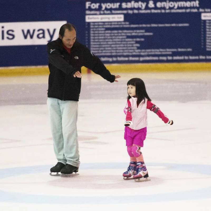 萬聖節入場免費!新加坡奧林匹克規模溜冰場,裝扮High起來