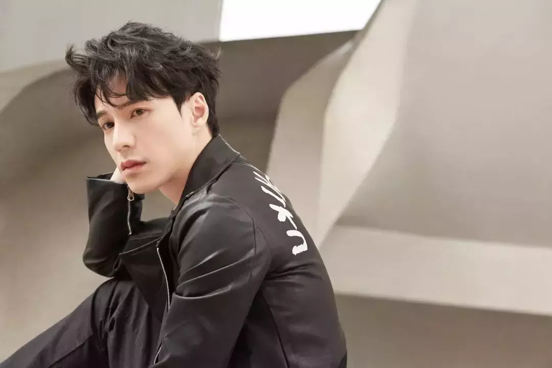 100個全球最帥的男人,新加坡無人上榜!他居然第一,撞臉王力宏、當過和尚,現被判入獄