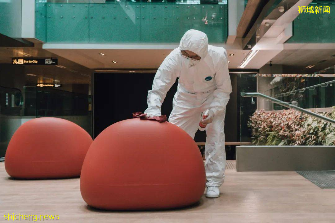 樟宜机场搭客大厦和星耀樟宜关闭至6月13日;高风险地区入境人士须接受双重检测