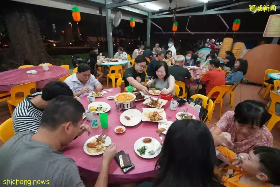 新加坡核心通胀创13年最高；八成居民：生活费会继续涨；经济师：货币政策或再收紧