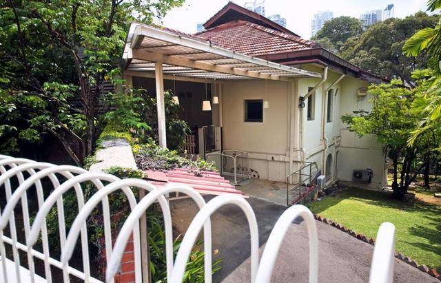 新加坡总理李光耀去世后,为何他的子女纠纷四起内斗不断