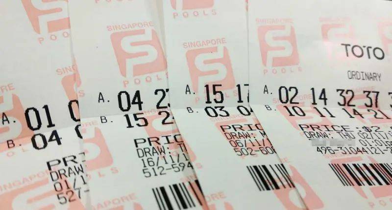 前天!新加坡多个商店大排500米长队,他们瓜分了1000多万新币