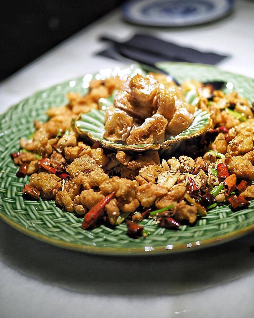 冰箱后方藏着它🐲 深藏暗处的神秘“龙堂”暗黑聚餐地点😎 拉开这扇门,我就是老大