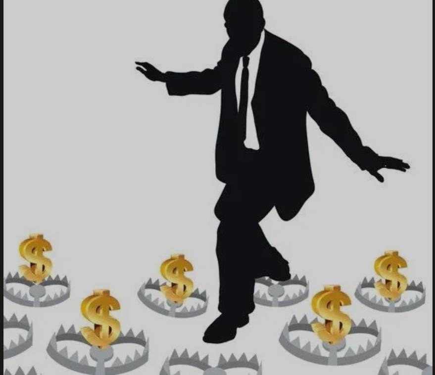 中国男子新加坡专坑“老乡”,被抓后或面临最长十年罚款