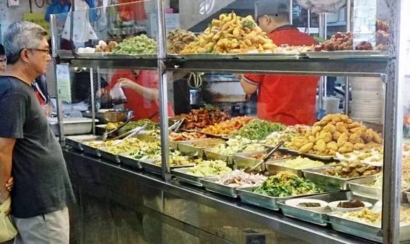 在新加坡食阁怎么点杂菜饭”最经济实惠