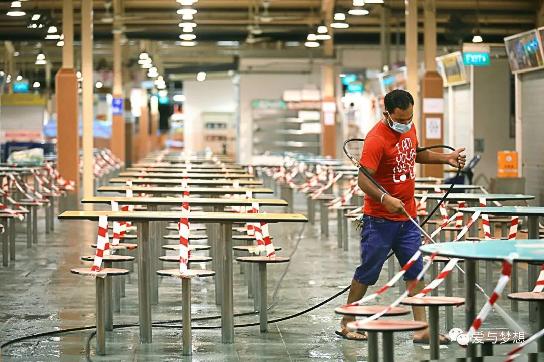 到餐馆吃饭有希望了，但是一桌不能超过五个人