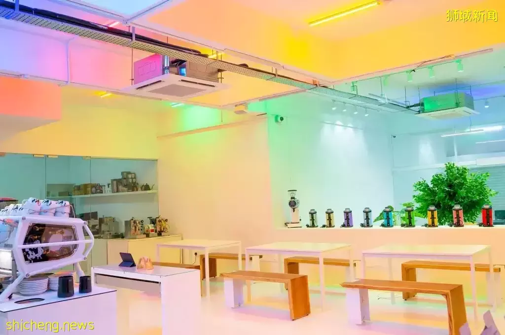 办公党最佳选择!工作日无限续杯咖啡,还有免费Wifi