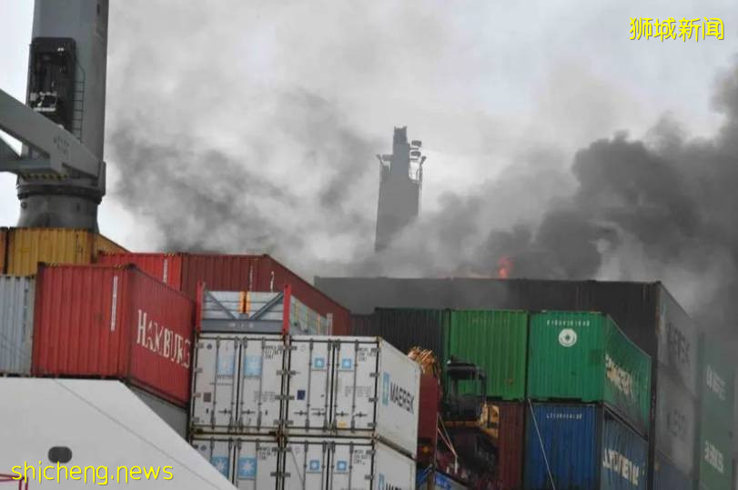 新加坡货船在斯里兰卡科伦坡港爆炸起火，船上大量化学物质烬燃