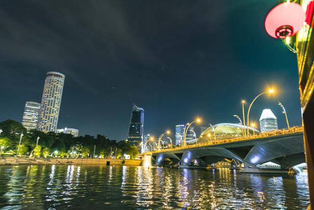 新加坡的夜景去哪里看？卡拉码头一定不要错过