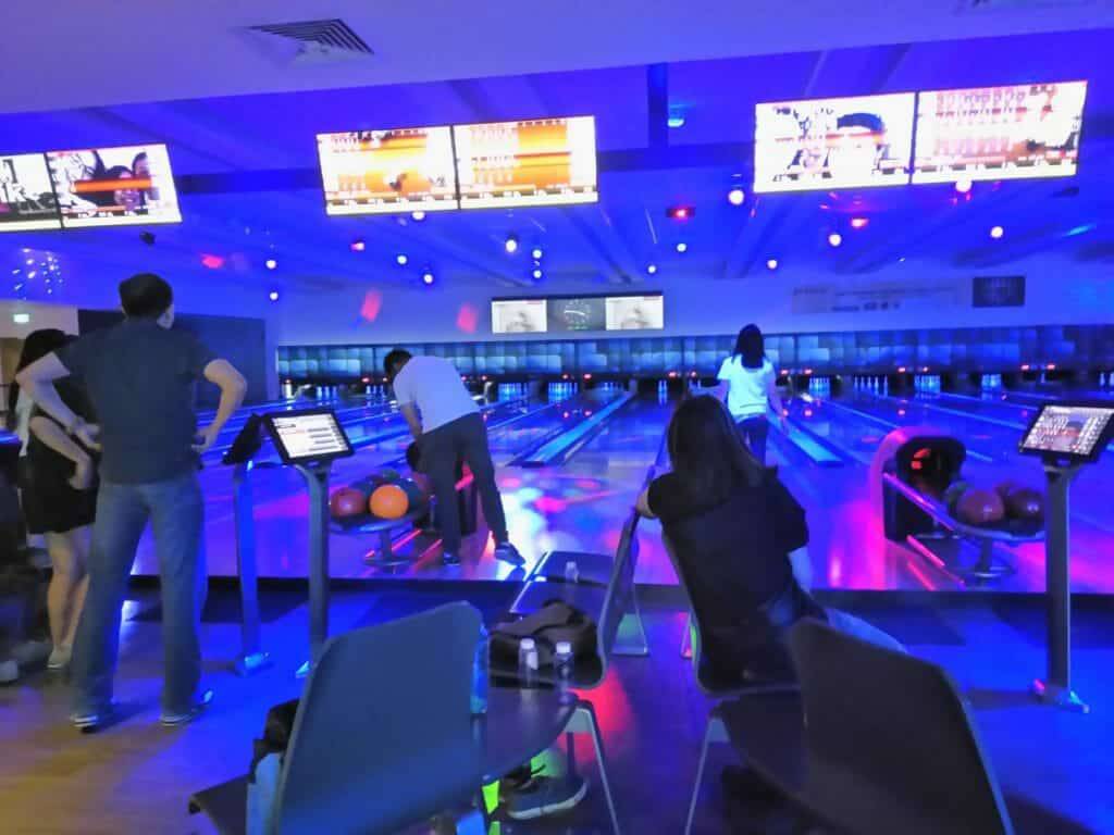 收藏!新加坡這11家保齡球館,最低只需$2新幣,太值了