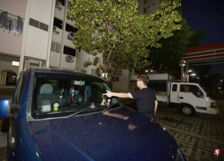 挡风玻璃遭气枪击裂 两夫妇被吓坏