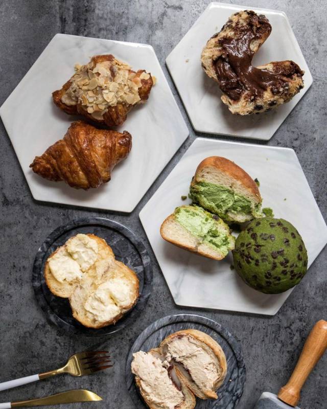 Korfe 火遍全網的韓式面包!現做現賣+限量發售🔥 爆餡爆漿一粒只要S$2