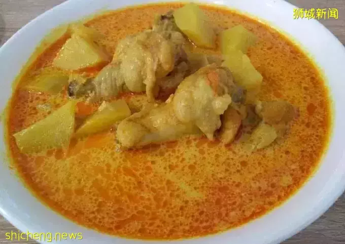 新加坡物价攀升,这位妈妈省钱有妙招,一鸡三煮,连鸡骨也不浪费