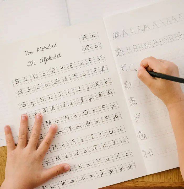 新加坡國際學校強調的每日英語閱讀，家長要如何輔助孩子完成