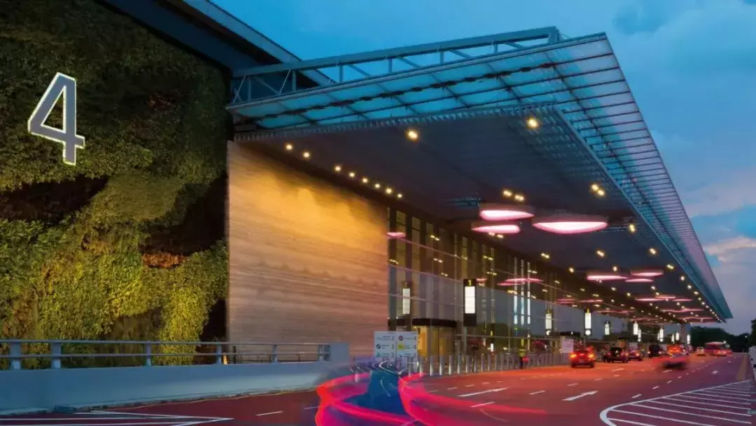 樟宜机场第2航站楼继续关闭!近日航班又熔断,有人为回国造假