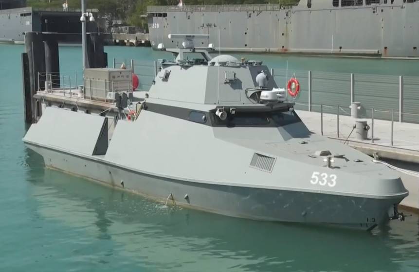 新加坡无人驾驶水面艇面世,主要工作居然和“神风敢死队”雷同