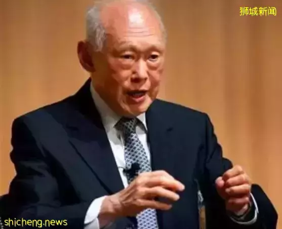 华人占比74%的新加坡，为何汉语快要“绝境”，英语却能成为国语