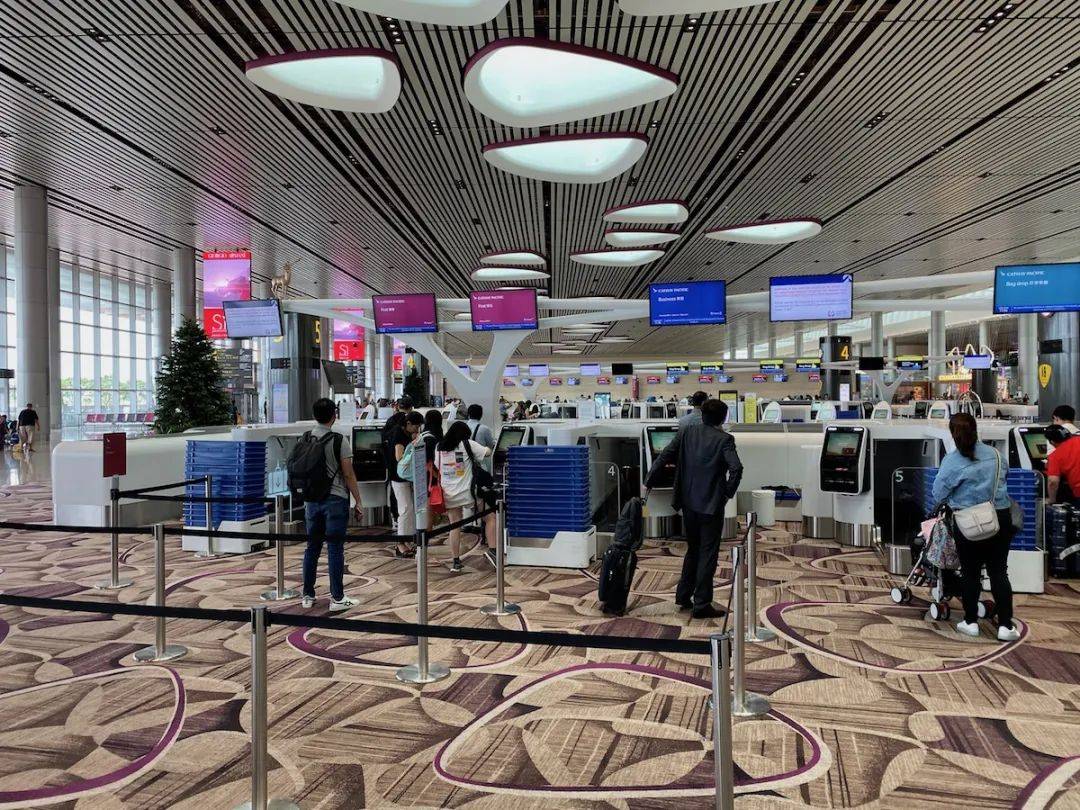 隔離14天不夠了,新加坡要改21天?!