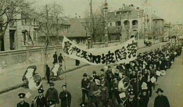 经济打击、地位威胁，新加坡发展危机四伏，折射未来亚洲格局雏形 