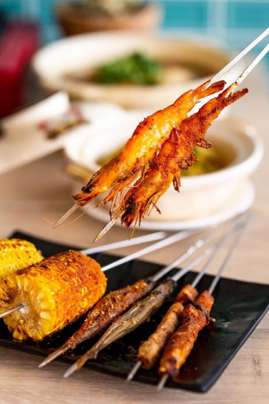 胖胖鸡携新装修强势回归!鸡公煲串烧自助买一送一,无限量供应