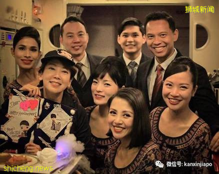 这些高颜值新加坡艺人，曾经当过新航空服员