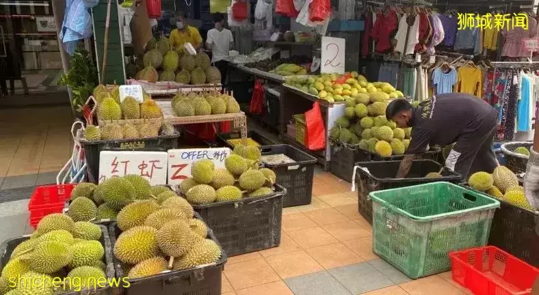 新加坡榴梿爱好者们的福音来了!意外丰收导致榴梿价格一降再降