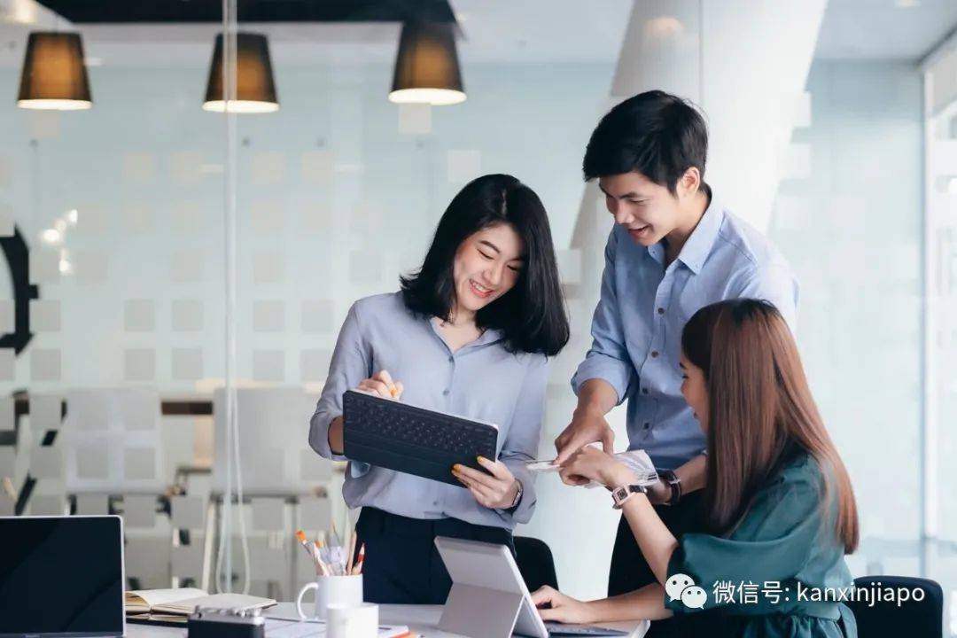 疫情之下,正有大批中国学生扎堆留学新加坡