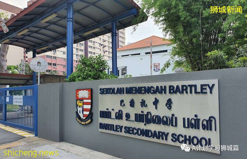 10月2日，新加坡新增2356起，其中本土2350起，輸入6起，再有四名年長者死于冠病並發症