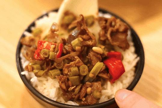 丹戎巴葛唯一湘菜館全新升級！暢享招牌菜5折，小龍蝦第二份半價