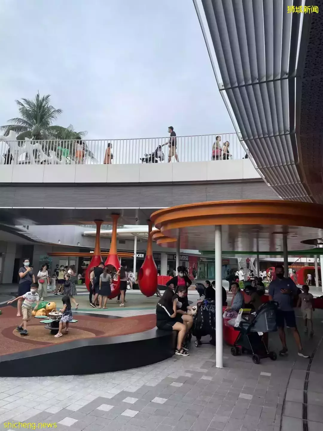 新加坡回到疫情前: KTV、商場、景點爆滿！周末28萬人湧去新山