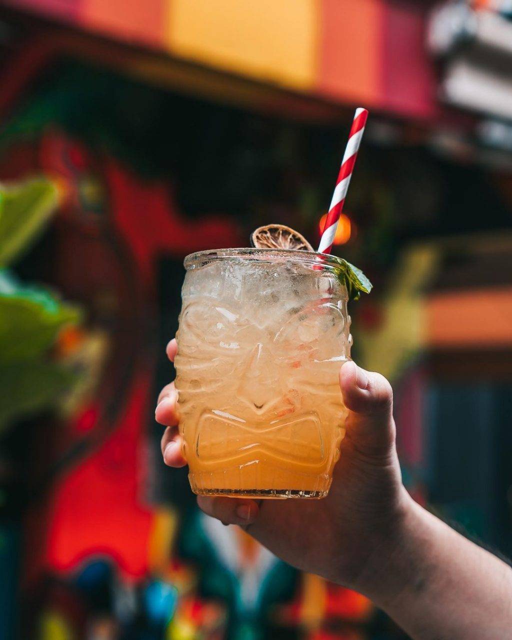 丟掉你的煩惱!新加坡“阿森冷飲攤”南洋風味隱藏酒吧🍻 特調雞尾酒+狂歡一整夜