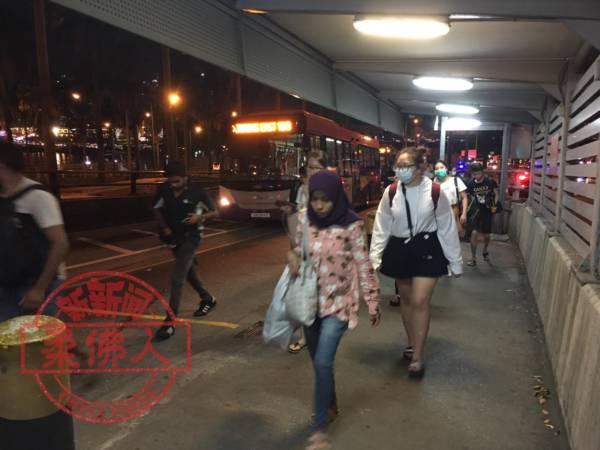 ◤行动管制14天◢担心锁国饭碗不保 马劳漏夜赶进狮城