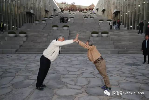 今增24 | 李显龙放假啦!新加坡总理清两个星期年假