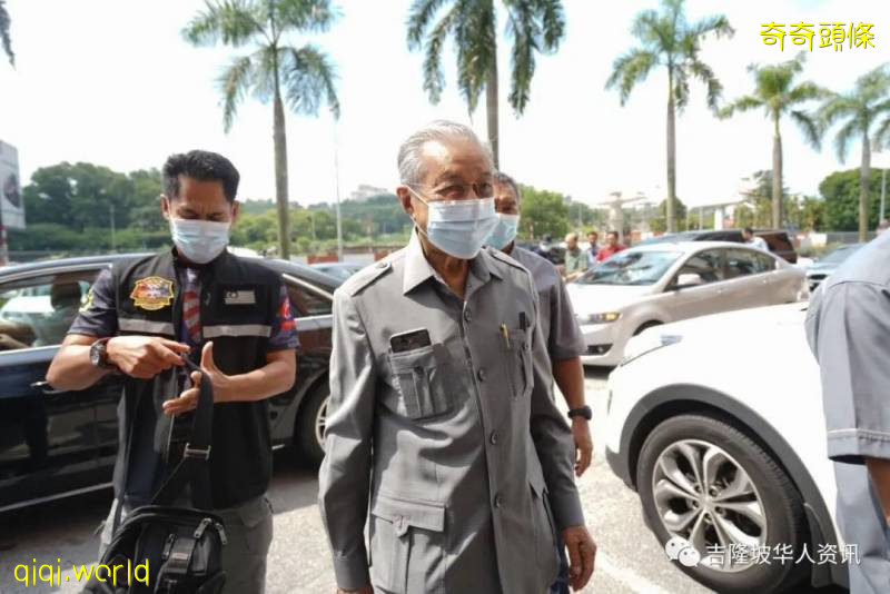 安华:马哈迪任相24年应该让位!