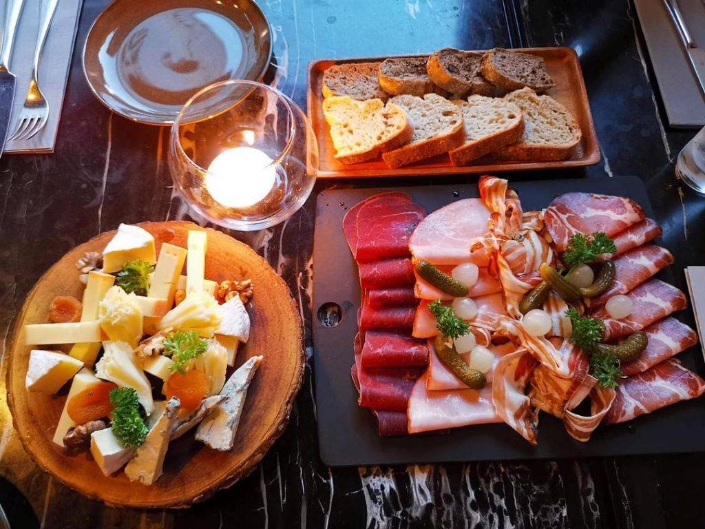 省下机票钱✈Cheese控无法拒绝的奶酪火锅🧀COUCOU Restaurant带你吃最正宗的瑞士美食🇨🇭