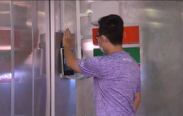 新加坡这些黑科技防疫设备,哪一个惊艳了你