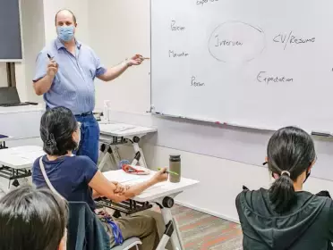 大隱隱于市,新加坡CBD竟有性價比這麽高的私人英語學院