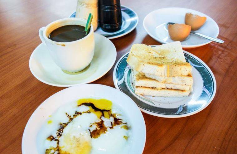 在你躺下之前都要吃的新加坡美食！票選十家