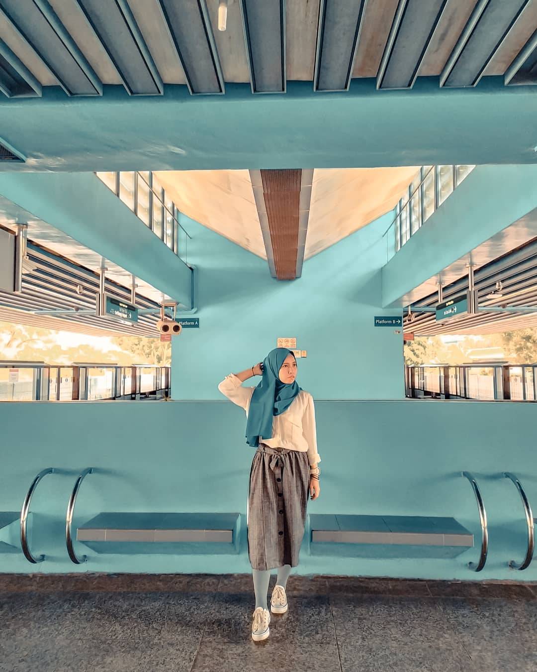 拿出手机猛拍一顿✨新加坡必打卡地铁站🚇糖果色系、暗黑风格，分分钟拍摄出酷炫照片📷 