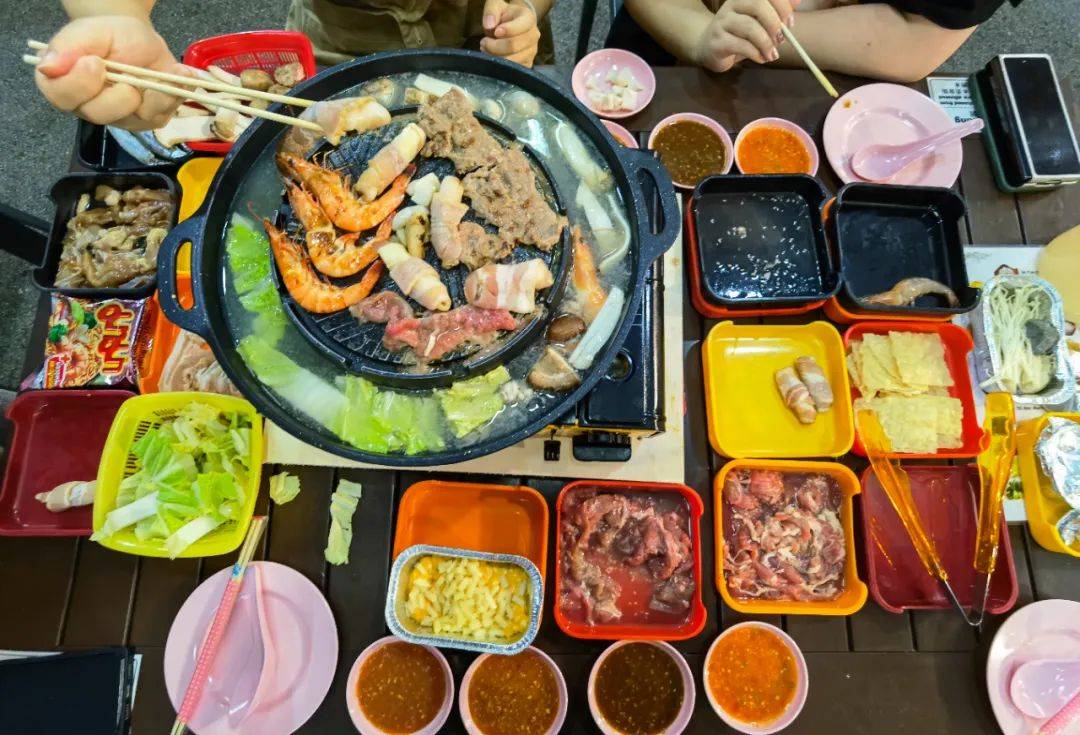 牛車水美食街首家!泰式烤肉+火鍋自助,每人僅$29,吃到扶牆出