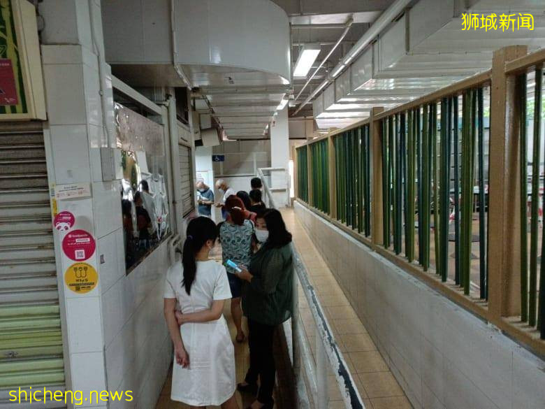 狮城老字号粽子店排长龙   商家：生意比疫情前好