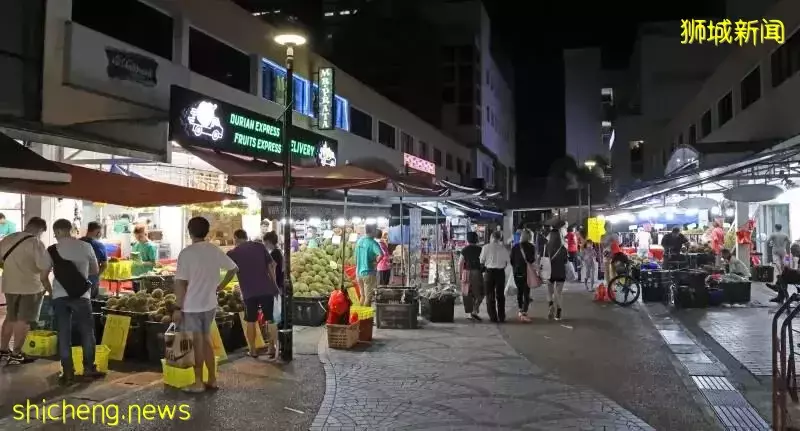貓山王一個只要5元新幣!新加坡一條街四榴梿攤掀“榴梿戰”