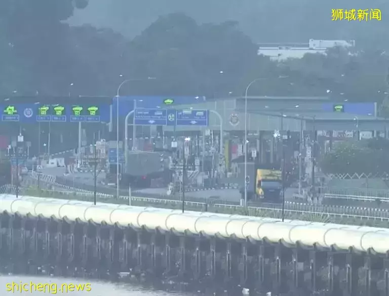 新币兑马币汇率暴涨后,他们都排队换钱了!下周去马来西亚更容易